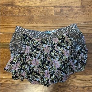 Flowy shorts / skirt